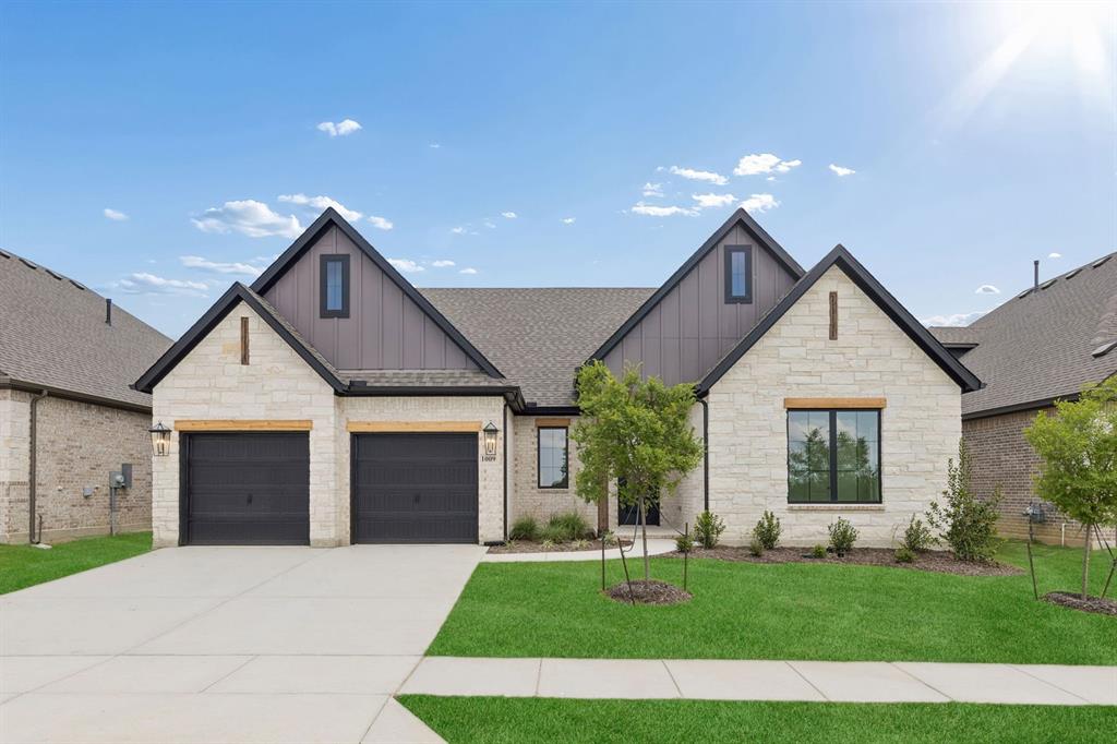 1009 Blue Mist Court