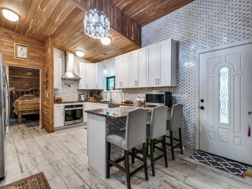 Hyde-A-Way-Valley - Residential