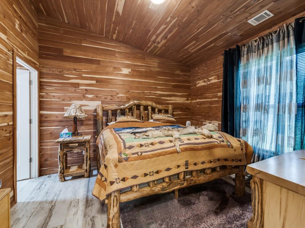 Hyde-A-Way-Valley - Residential