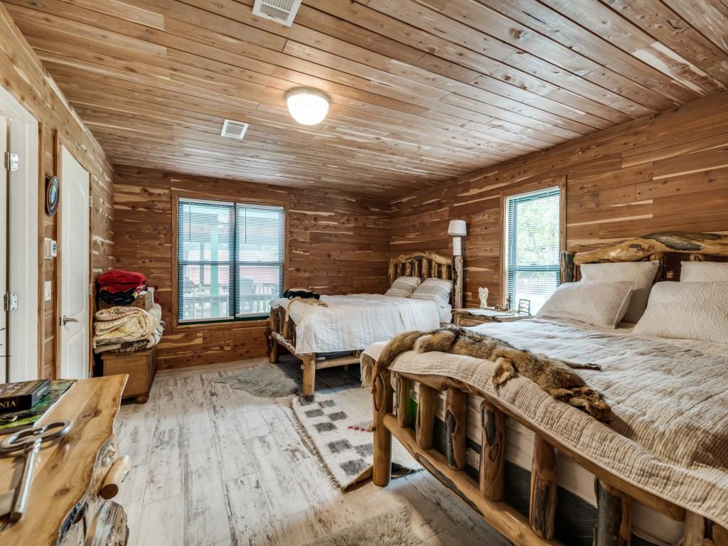 Hyde-A-Way-Valley - Residential