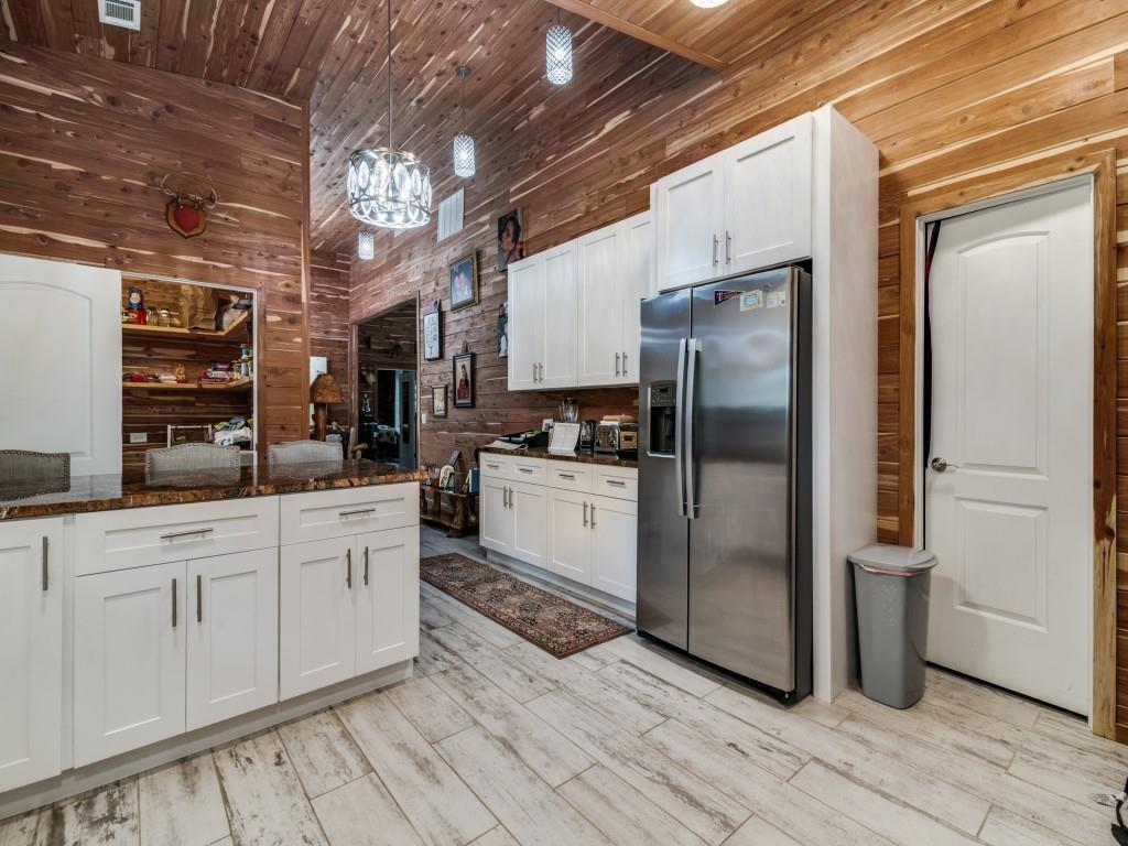 Hyde-A-Way-Valley - Residential