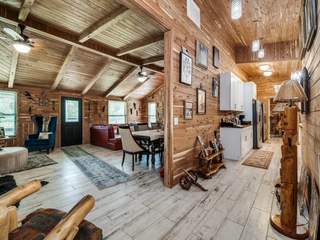 Hyde-A-Way-Valley - Residential