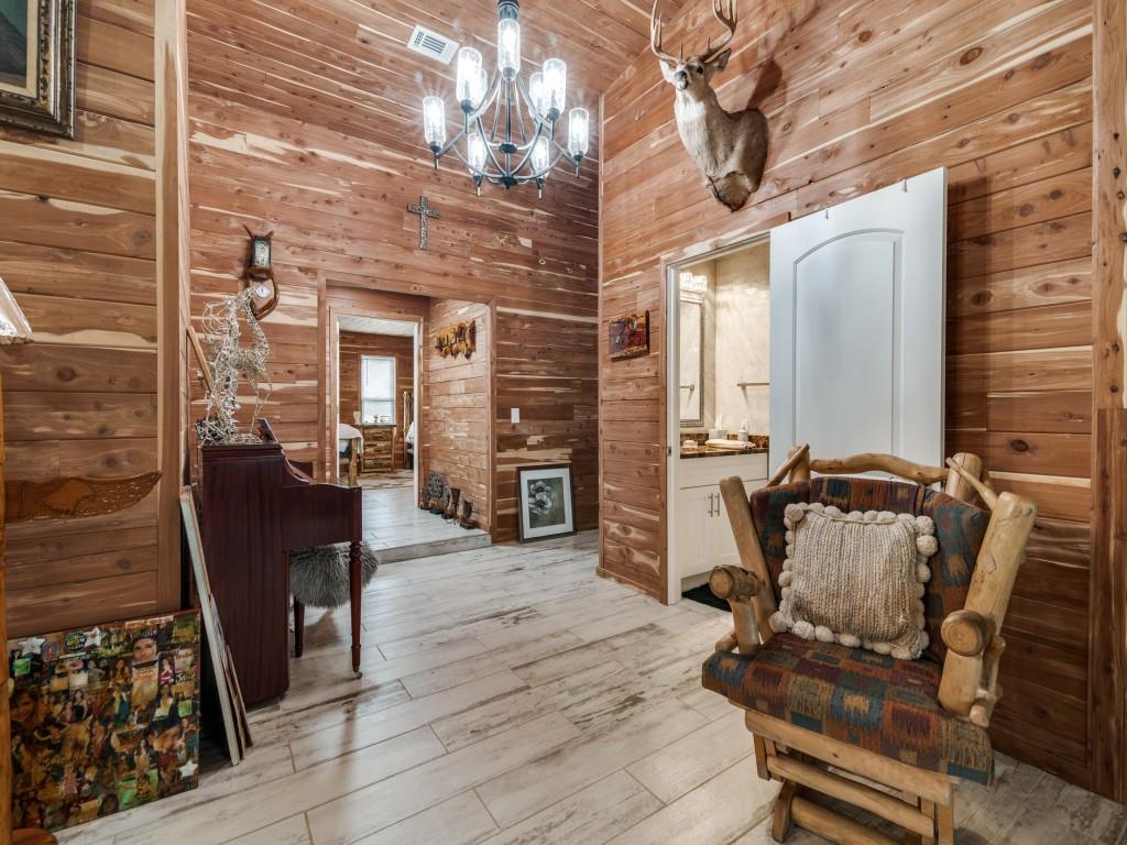 Hyde-A-Way-Valley - Residential