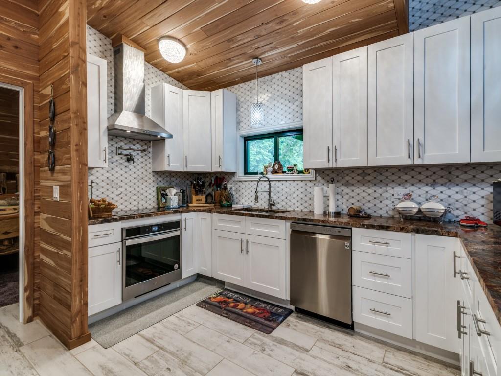 Hyde-A-Way-Valley - Residential