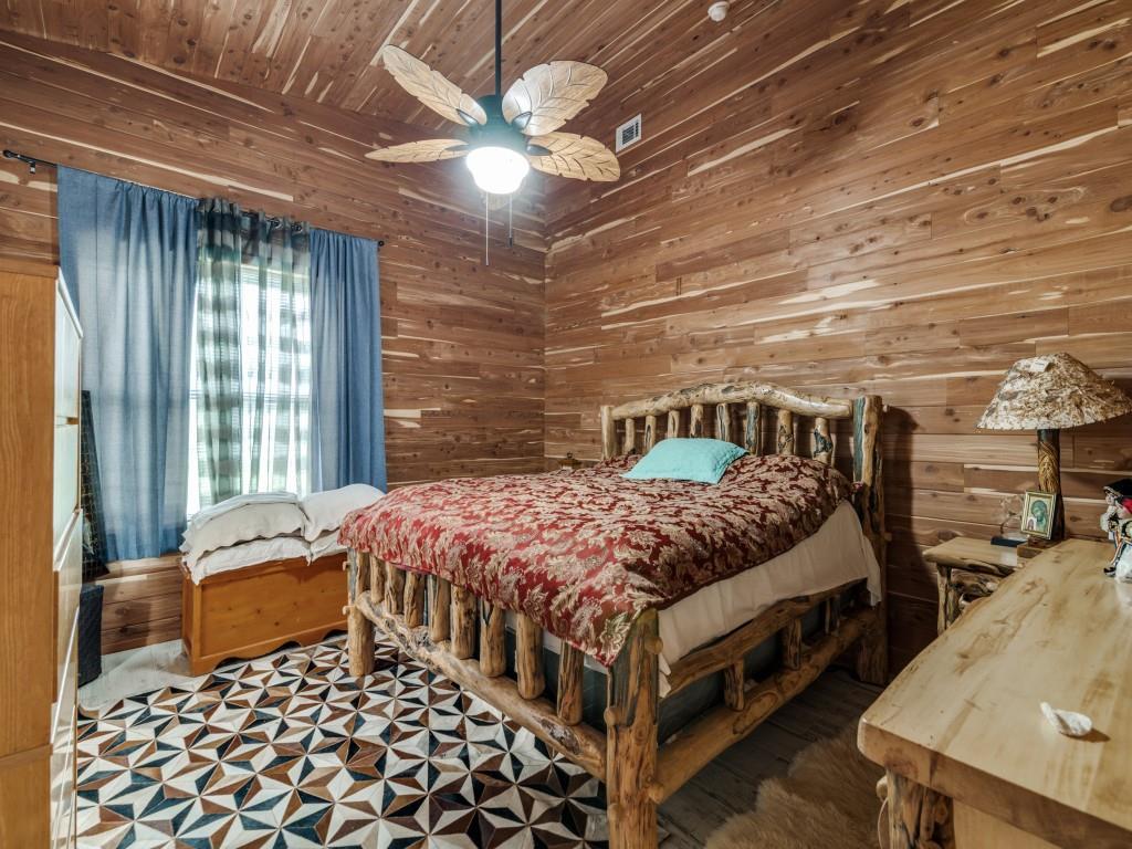 Hyde-A-Way-Valley - Residential