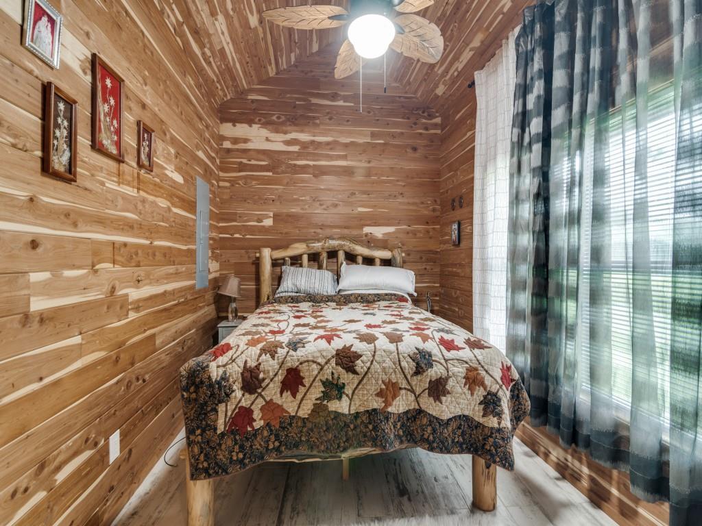 Hyde-A-Way-Valley - Residential