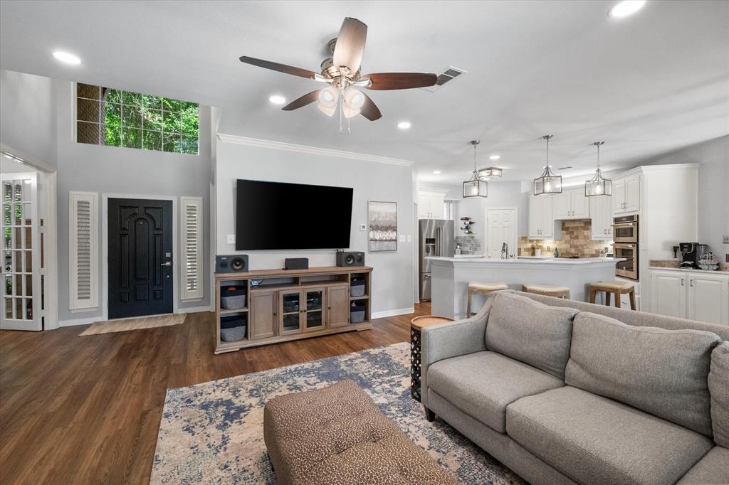 7 Treeside Court