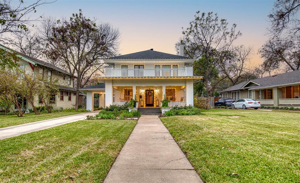 211 N Rosemont Avenue