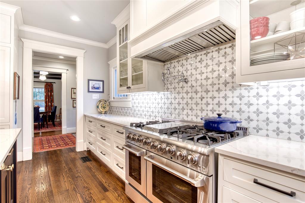 Winnetka Heights - Residential