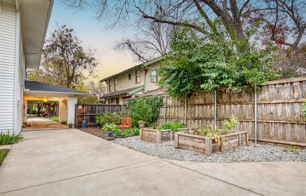 Winnetka Heights - Residential