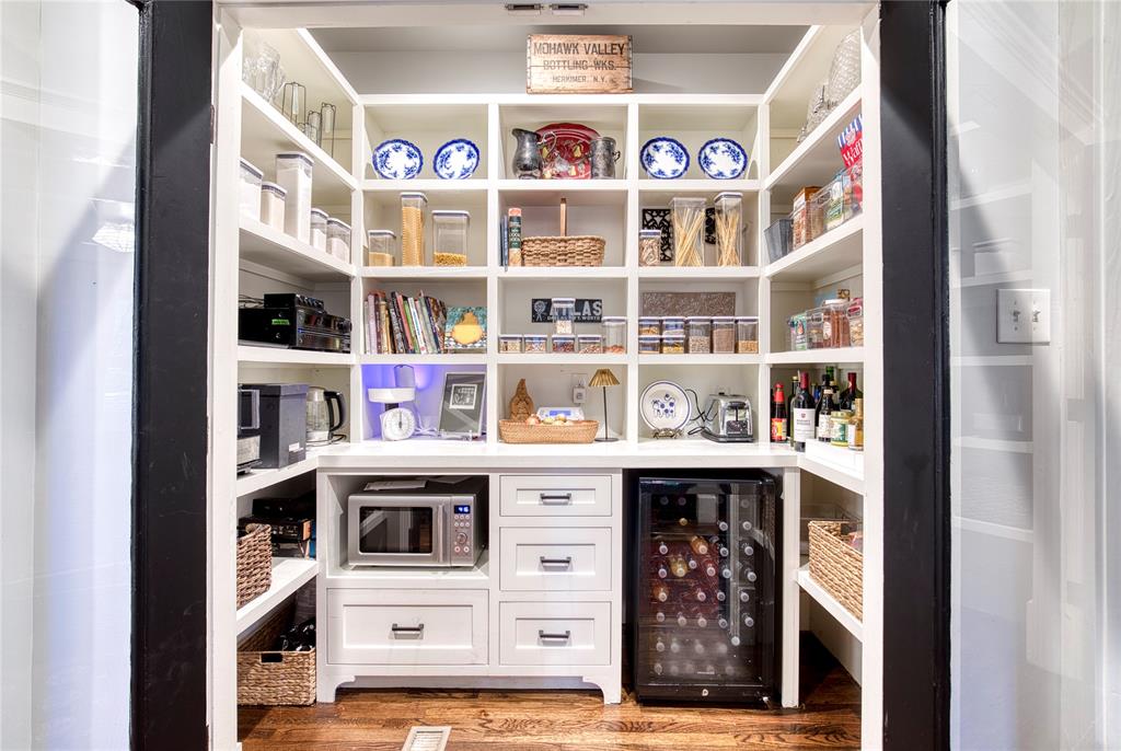 Winnetka Heights - Residential