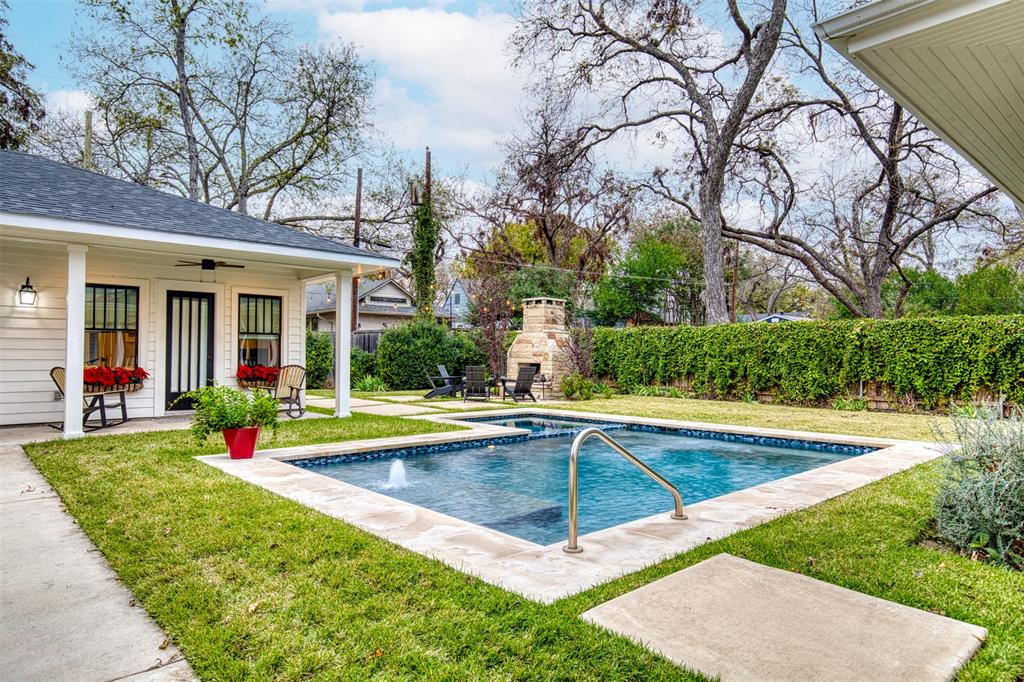 Winnetka Heights - Residential