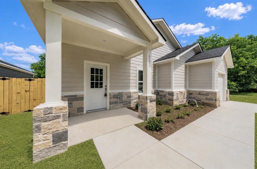 4526 Kolloch Drive