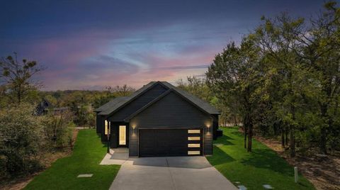 Photo of 5801 Barkridge Drive, Granbury, TX 76048 (MLS # 21162123)