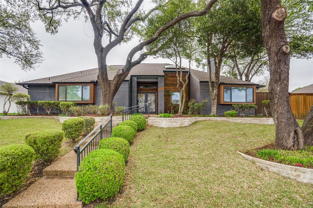 Photo of 5906 Brushy Creek Trail, Dallas, TX 75252 (MLS # 21320565)