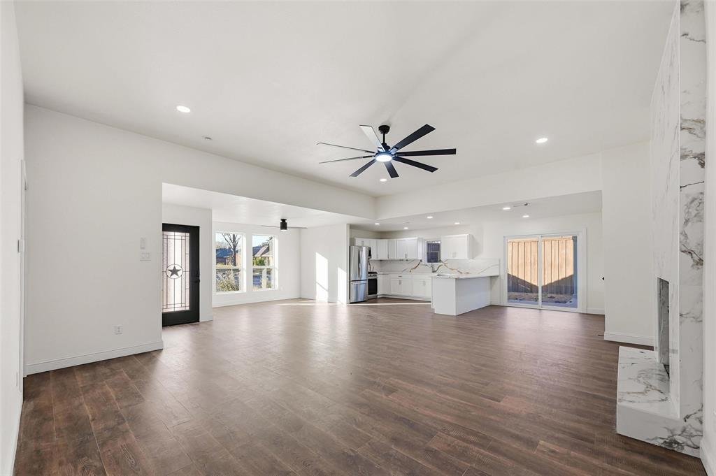 1315 Buckingham Place