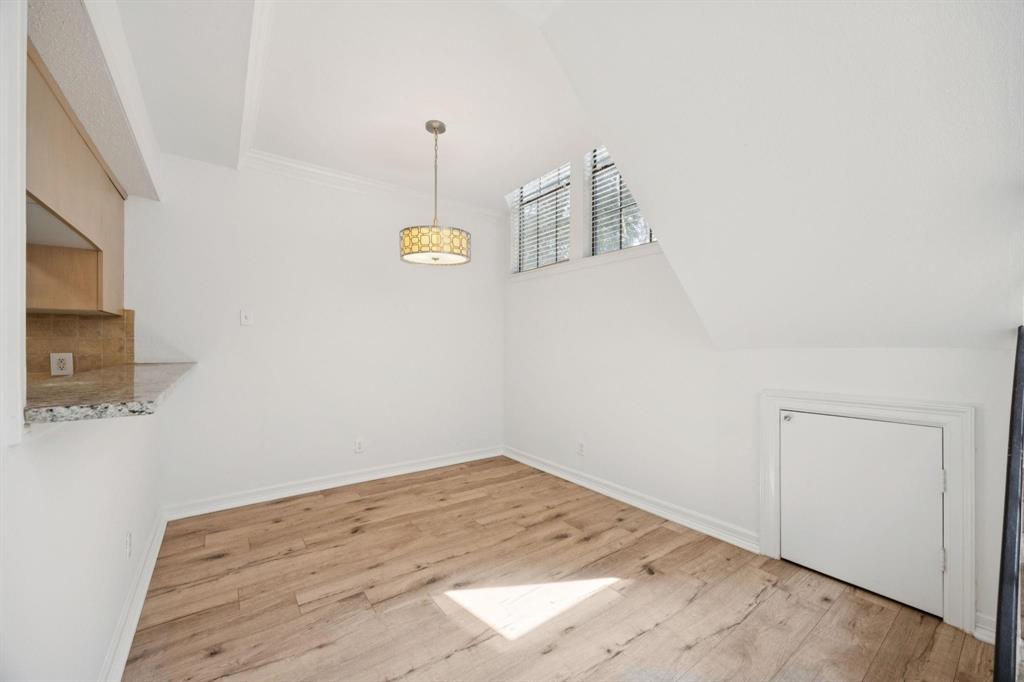 LA BUEÑA VIDA - Residential Lease