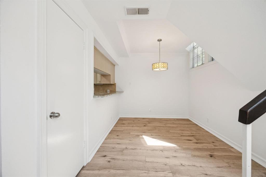 LA BUEÑA VIDA - Residential Lease