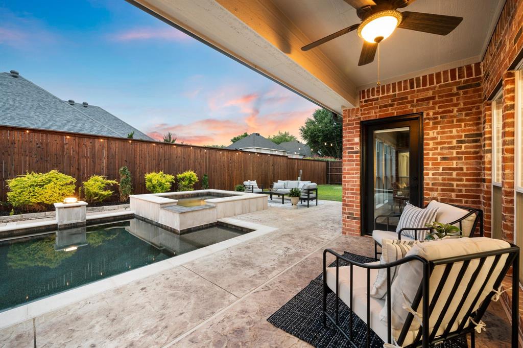 6706 Carriage Lane