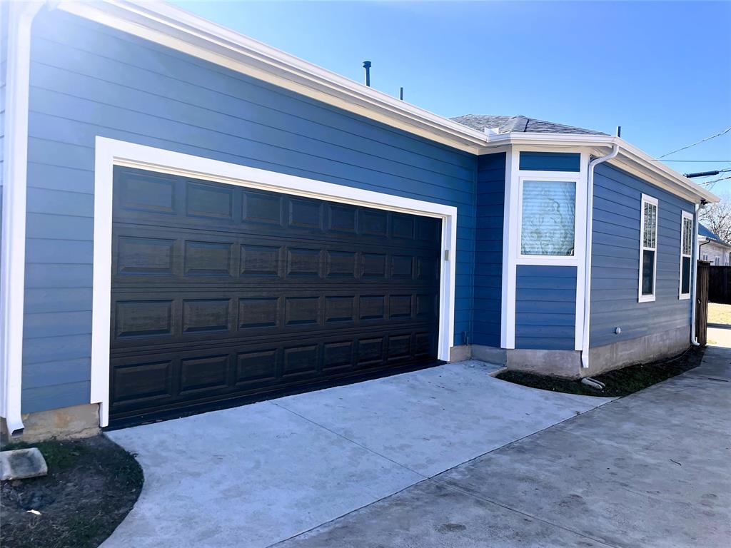 Mansfield City of - Residential Lease