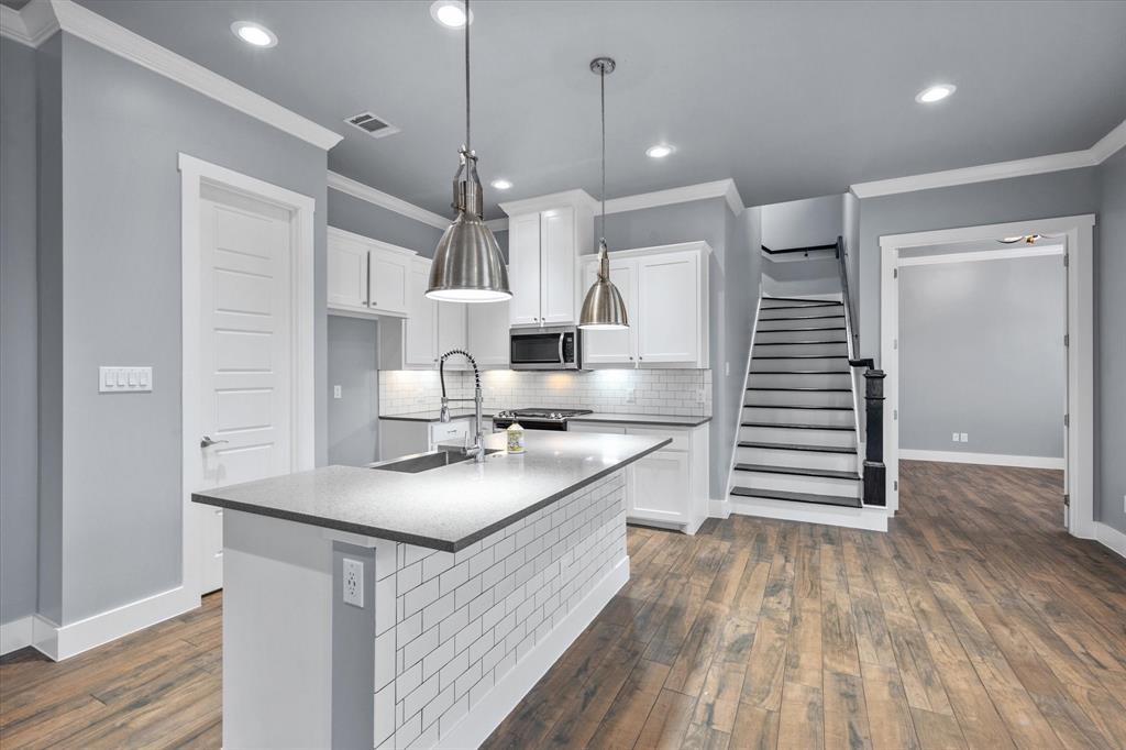 Mansfield City of - Residential Lease