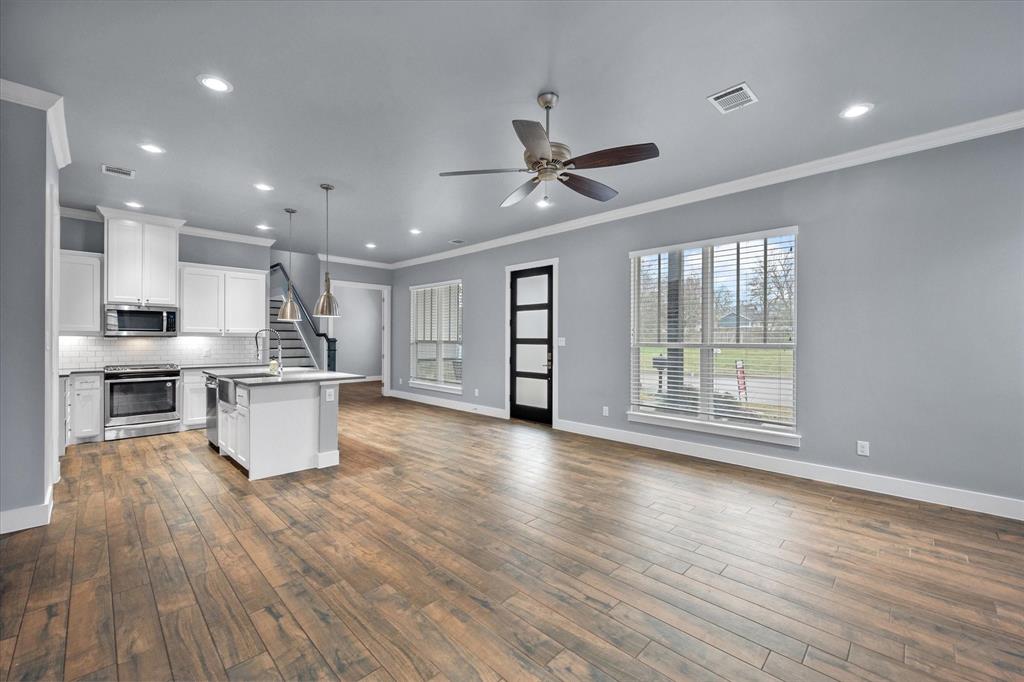 Mansfield City of - Residential Lease