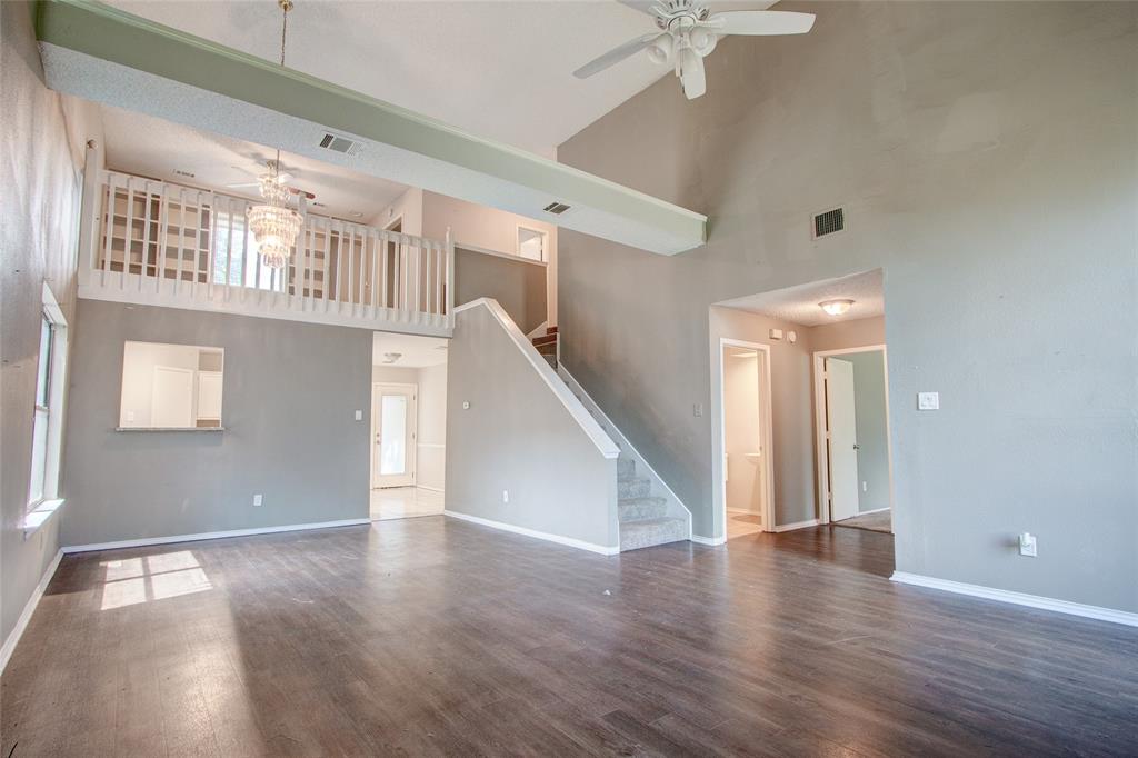 1109 Harvest Hill Lane