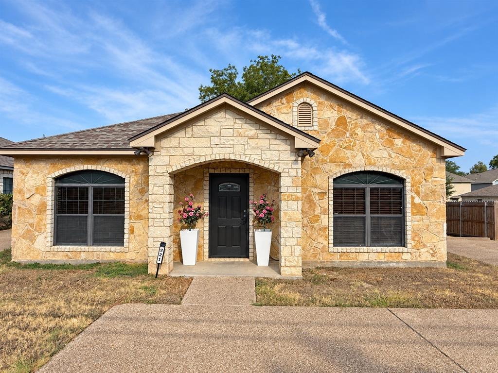221 Gurley Lane