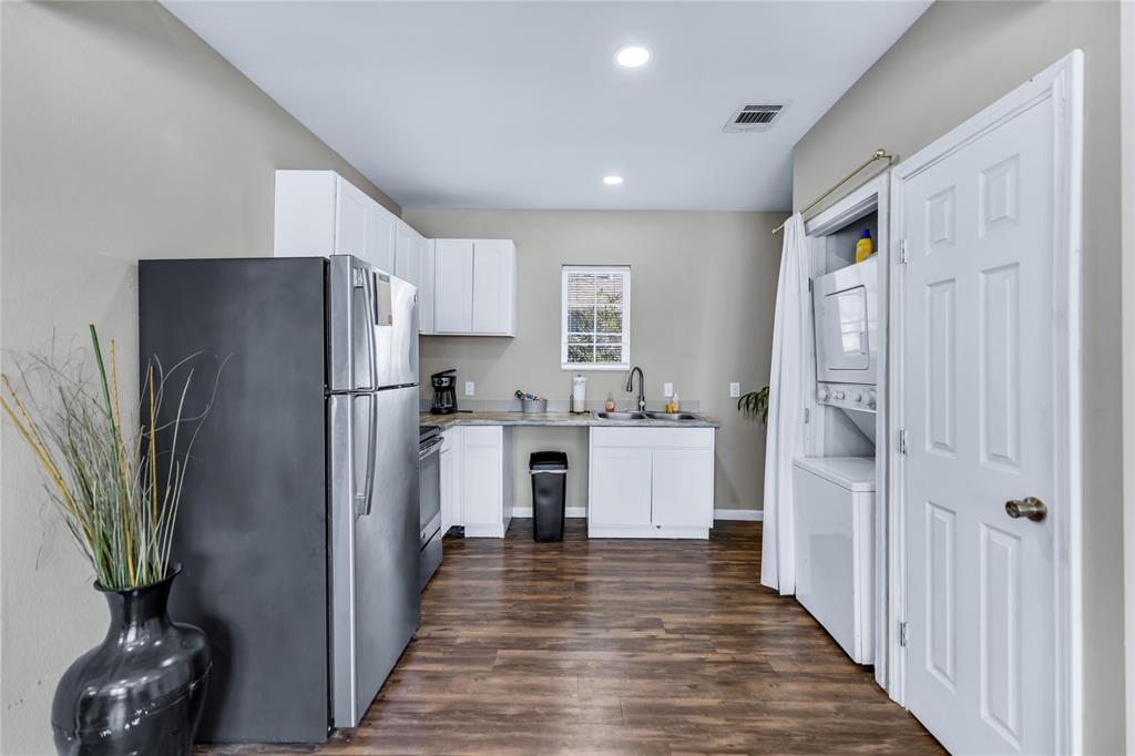 SOUTH SIDE - Residential