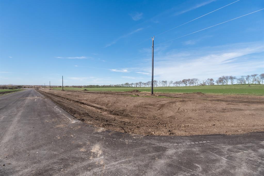 D BAR RANCH ESTATES - Land