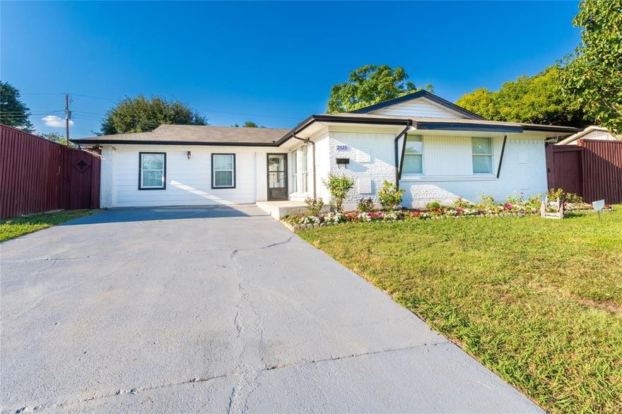 ?? Fully Remodeled Corner-Lot Home with Permitted Guest Units.
This beautifully remodeled 4-bedroom, 3-bathroom home offers the perfect blend of comfort, modern upgrades, and incredible versatility. Sitting on a desirable corner lot, the property includes not just a fully updated main home, but also two permitted additional living spaces—ideal for multigenerational living, guests, or rental income.
? Main Home Features:
 • 4 spacious bedrooms 3 bathrooms
 • Brand-new appliances
 • New roof, plumbing, and electrical system
 • Transferable foundation warranty for peace of mind
 • Laundry room and open, bright living areas

? Additional Living Spaces (Permitted Construction):
 • Mother-in-Law Suite: Separate from the main home, complete with its own bedroom, bathroom, kitchen, and living room.
 • Bonus Studio: Detached unit with plumbing and electrical already installed—perfect for a future office, creative studio, or guest house.
With every detail thoughtfully updated and all work city-permitted, this home is move-in ready and offers endless potential for homeowners and investors alike.
?? Located in the heart of Mesquite, close to schools, shopping, and easy highway access.
Don’t miss this rare opportunity to own a home that’s as flexible as your lifestyle!