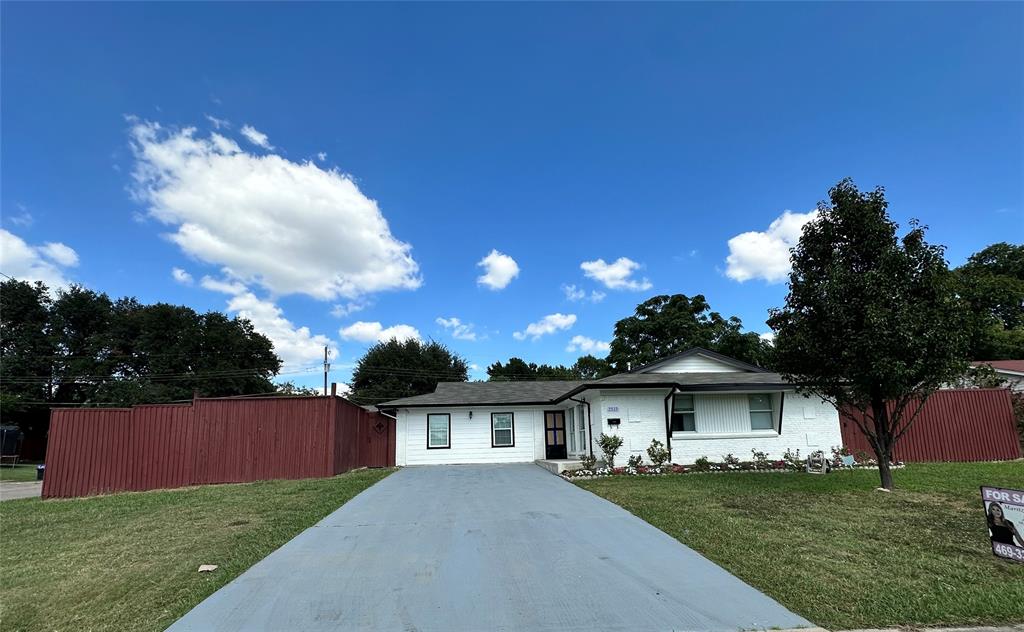 2515 North Parkway