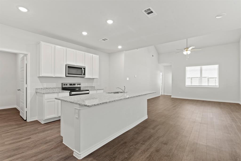1132 Wingjet Way
