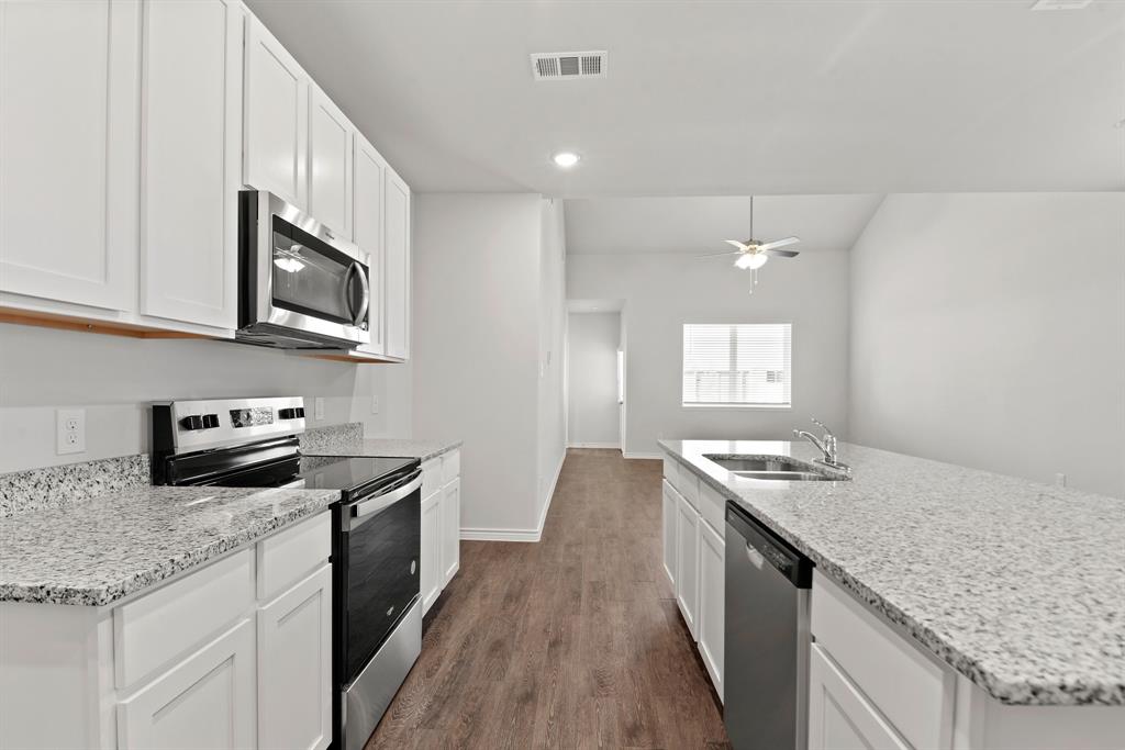 1132 Wingjet Way