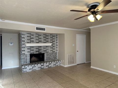 Photo of 1844 Stockton Trail, Plano, TX 75023 (MLS # 21198049)