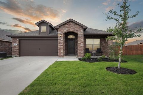 404 Huntsman Lane Fort Worth TX 76131
