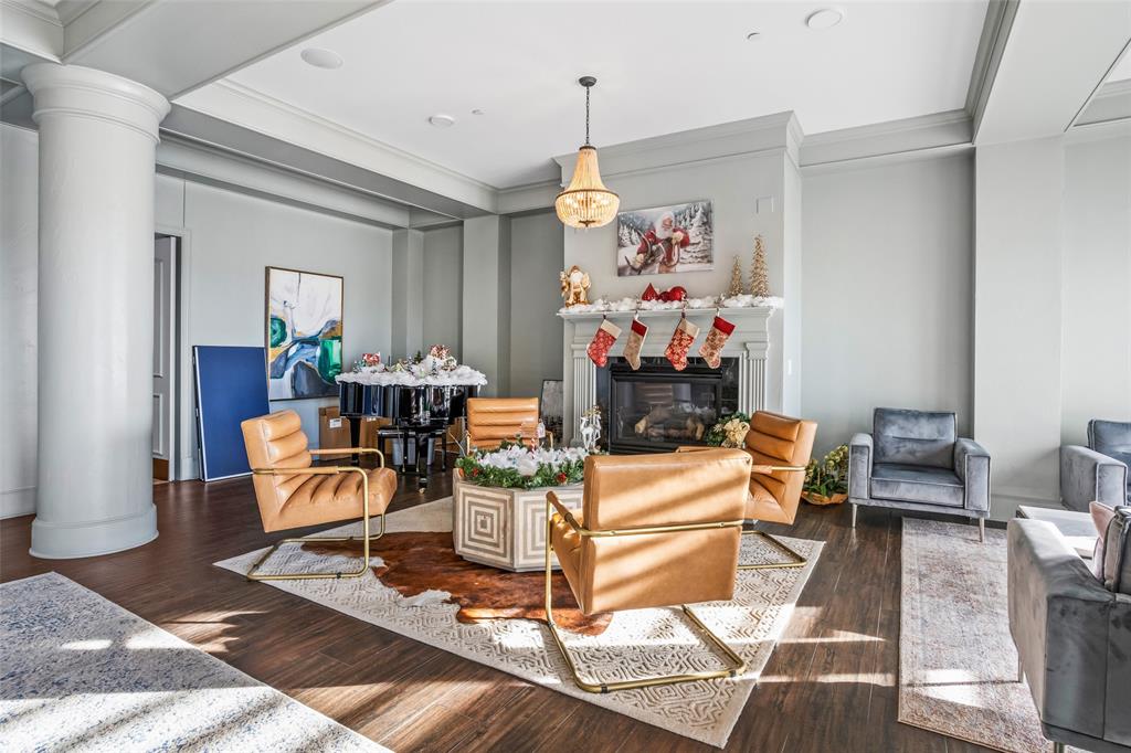 Villa De Leon Condo - Residential