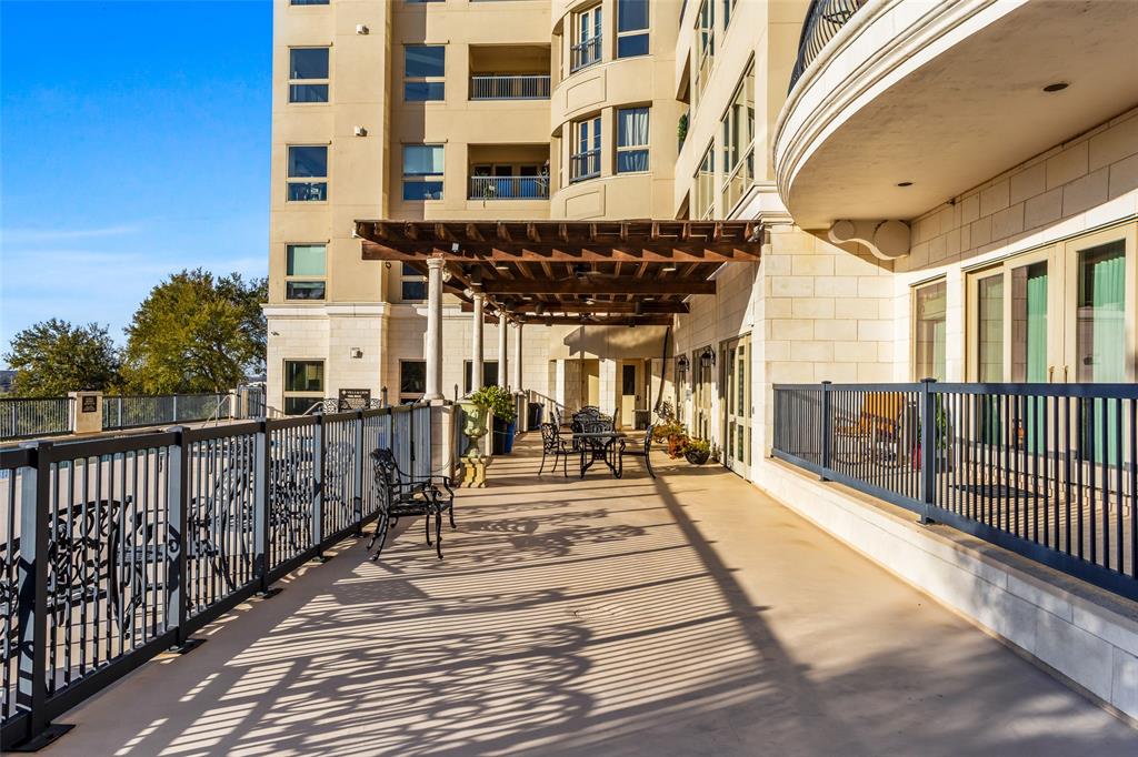 Villa De Leon Condo - Residential