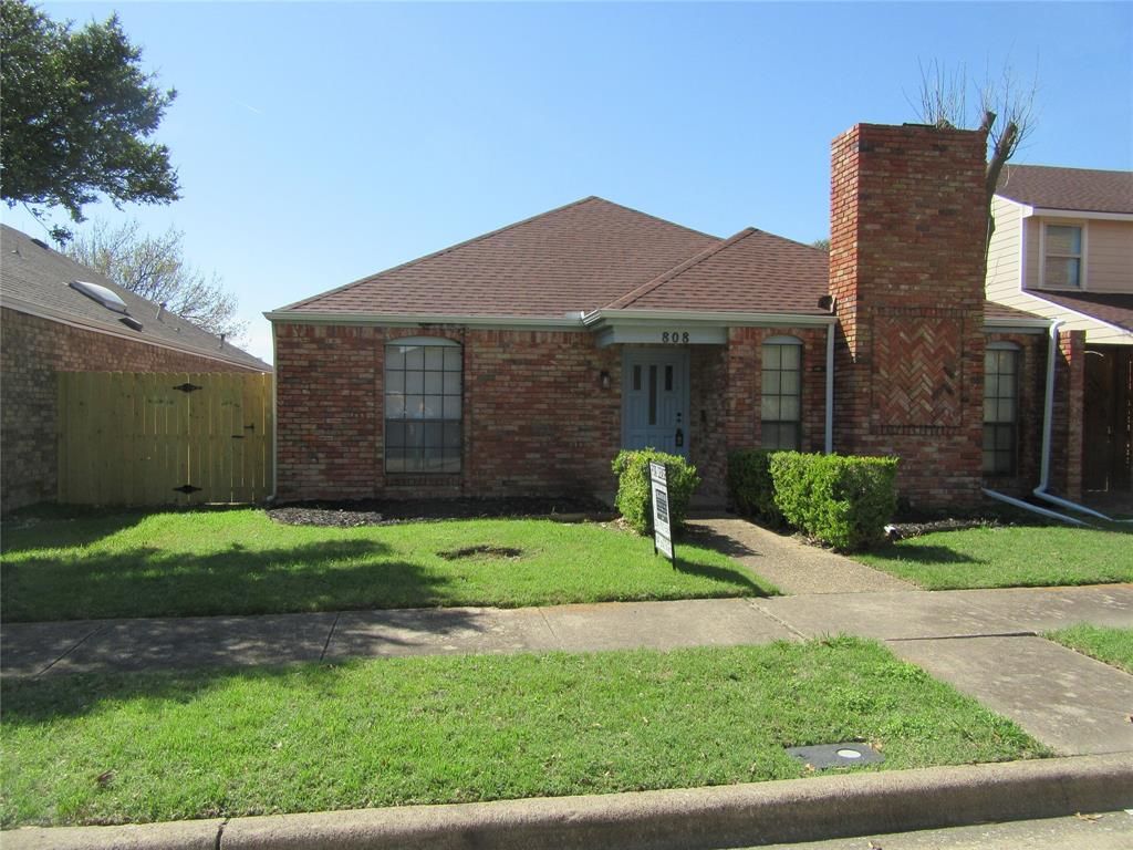 Photo of 808 Woodway Lane, Richardson, TX 75081 (MLS # 21251848)