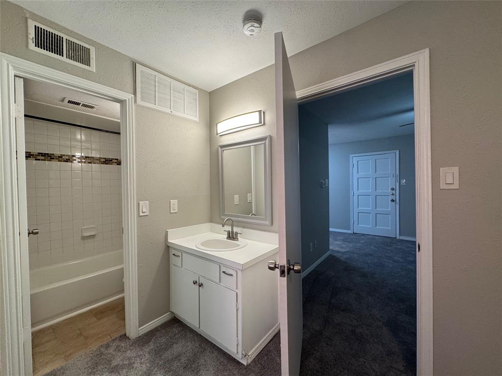 Cockrell Fairland Rev - Residential Lease