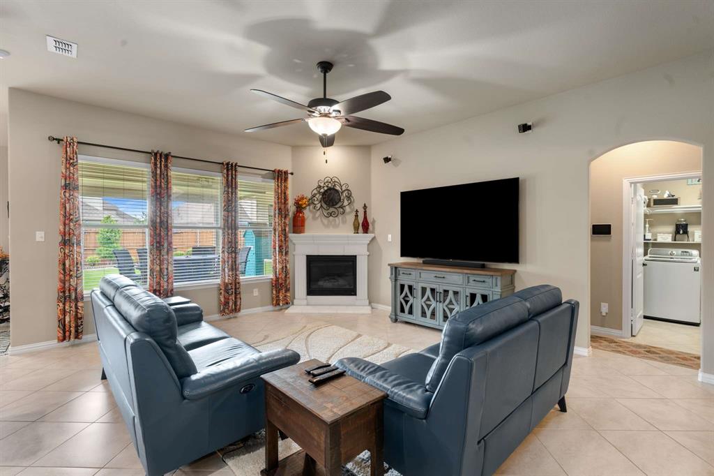 1129 Mesa Crest Drive