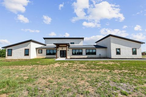 700 Brown Road Palo Pinto TX 76484
