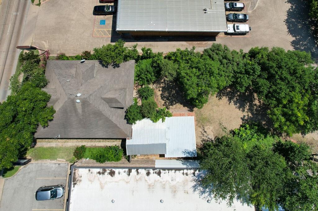 TOWN - Commercial Sale