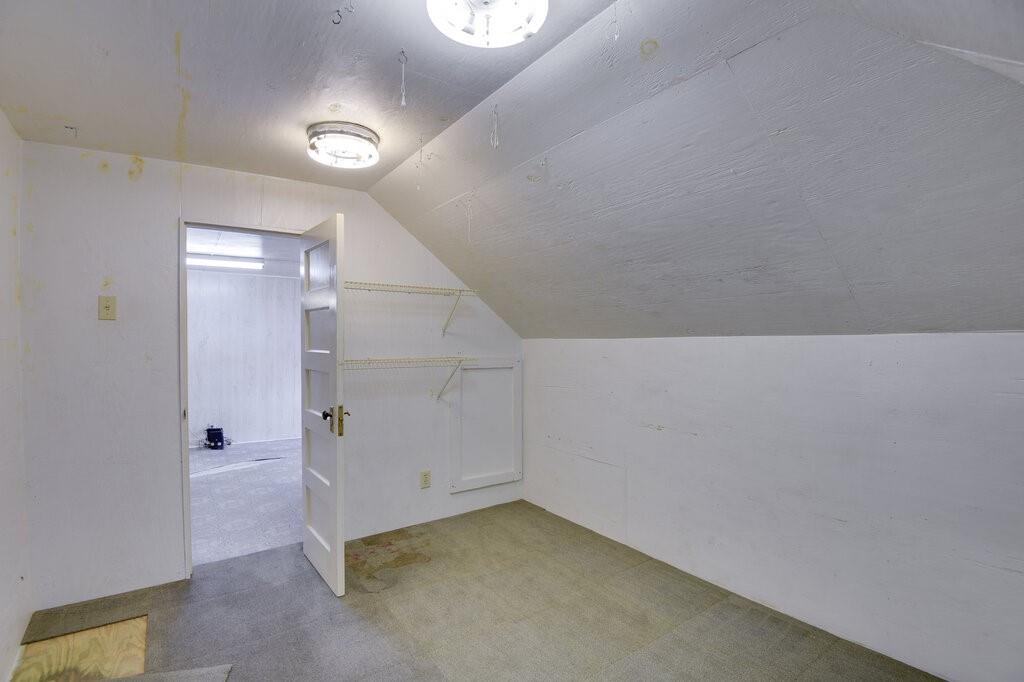 TOWN - Commercial Sale