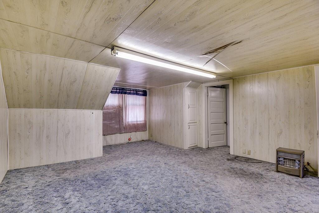 TOWN - Commercial Sale