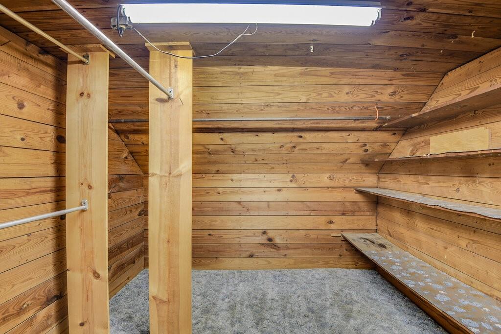 TOWN - Commercial Sale