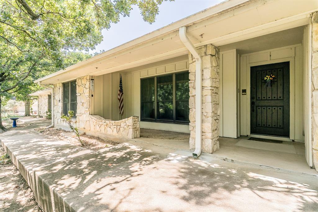 2406 Drawbridge Drive