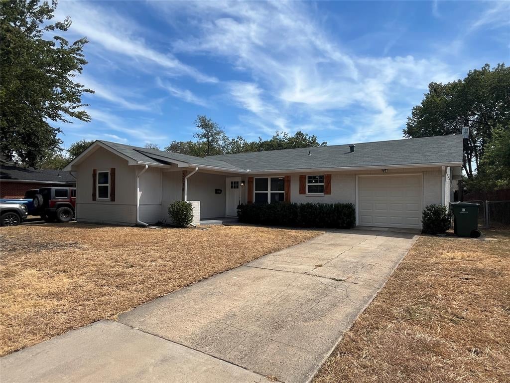 3218 Maple Drive