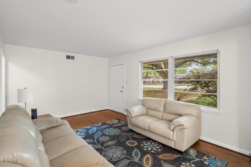 1207 W Tucker Boulevard