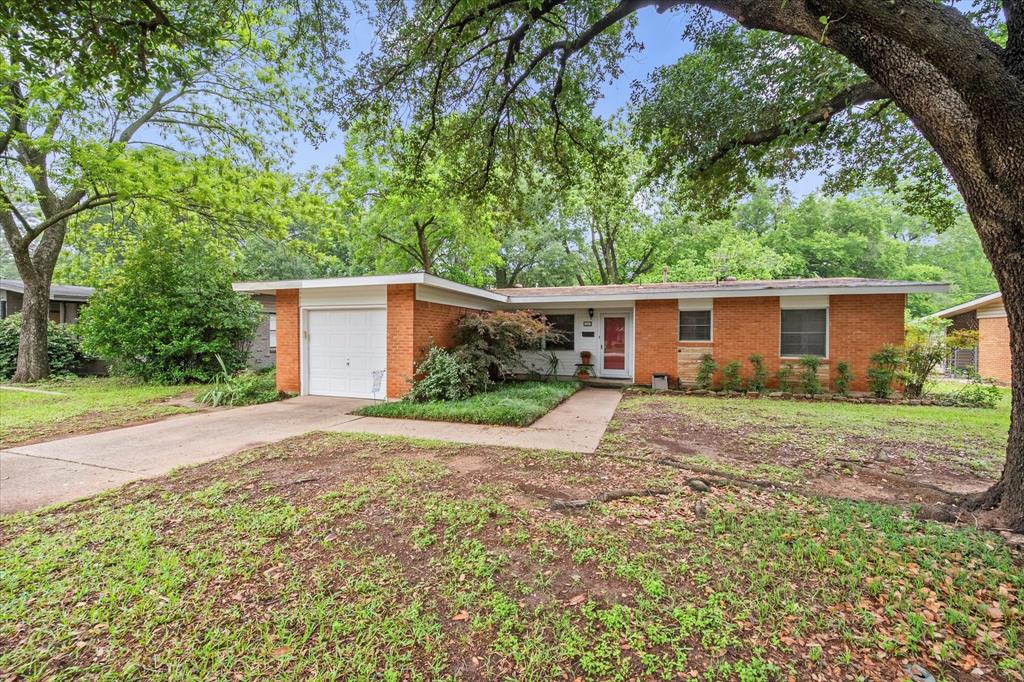 1207 W Tucker Boulevard